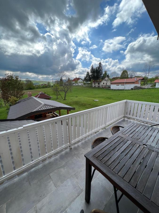 Apartments And Rooms Kristina Drežnik Grad Esterno foto