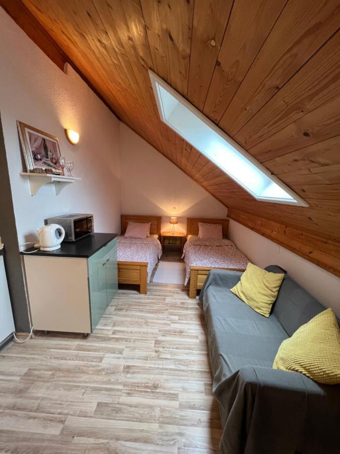 Apartments And Rooms Kristina Drežnik Grad Esterno foto